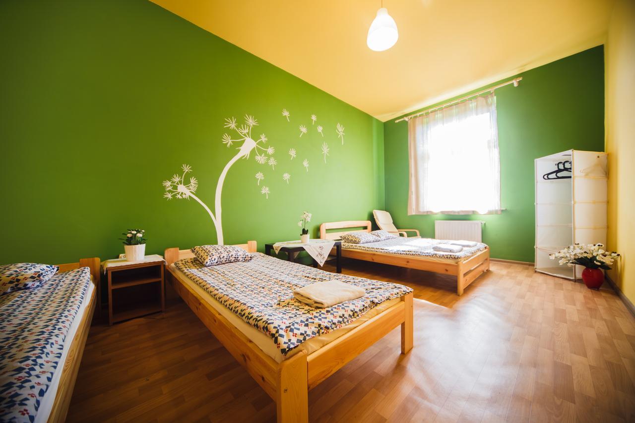 Hostel Tara Cracovia Exterior foto